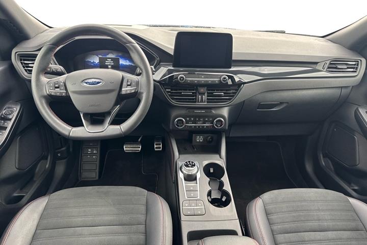 Sort Ford Kuga fra 2021