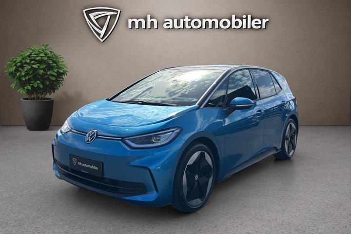 Blå VW ID.3 fra 2026 set udefra