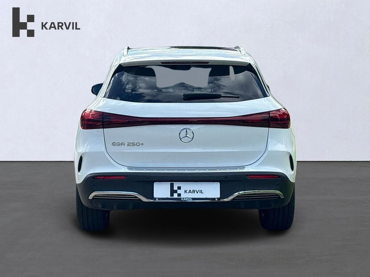 Hvid Mercedes EQA250+ fra 2025