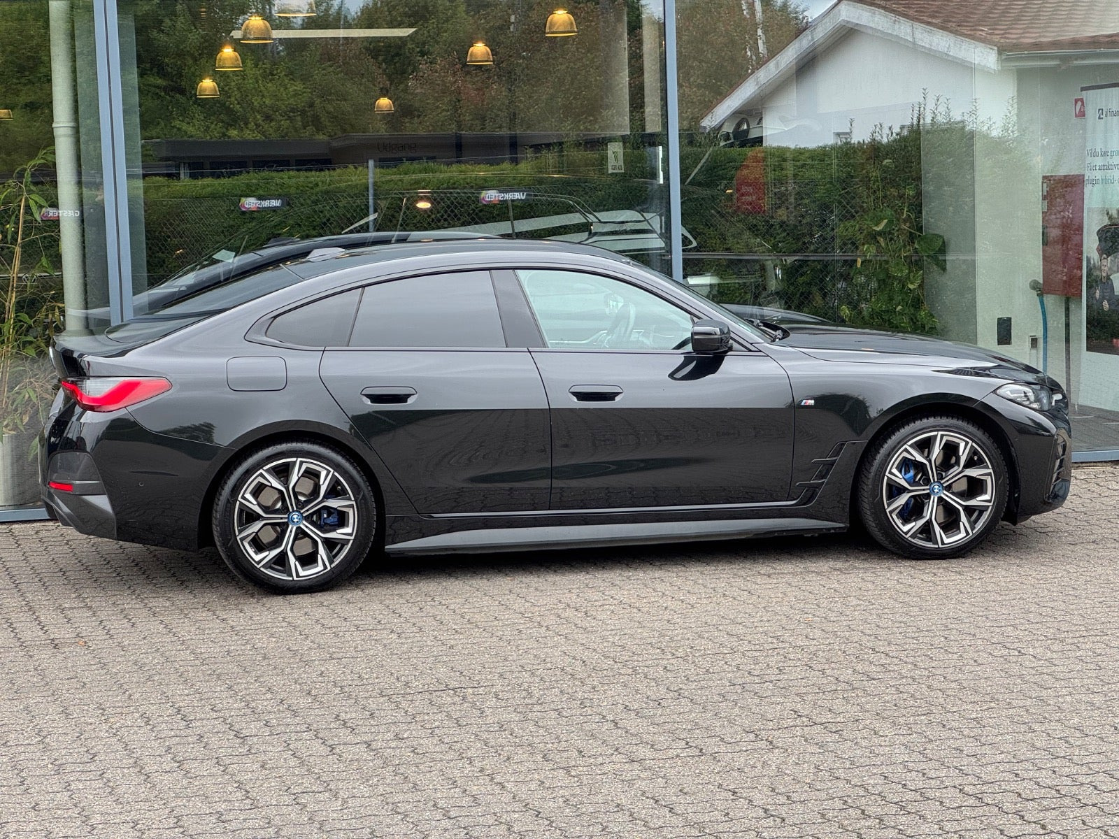 Sort BMW i4 fra 2022