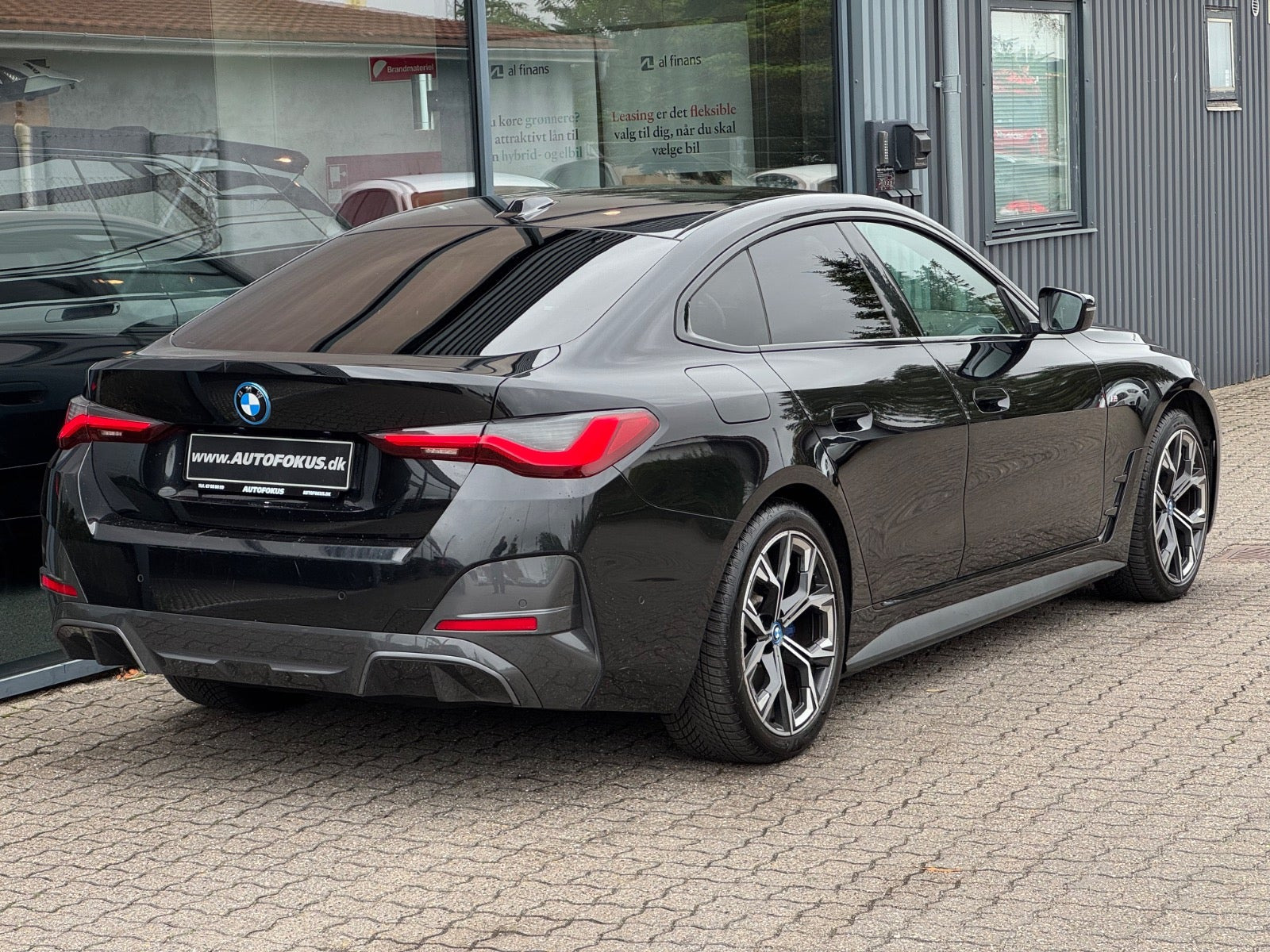 Sort BMW i4 fra 2022