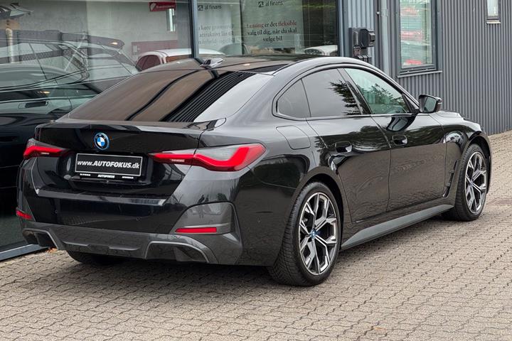 Sort BMW i4 fra 2022