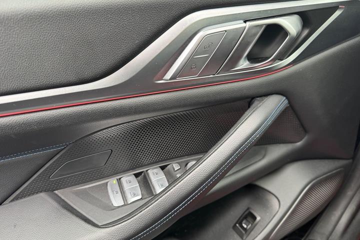 Sort BMW i4 fra 2022