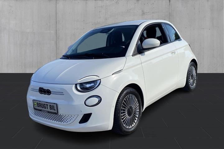 Hvid Fiat 500e fra 2023