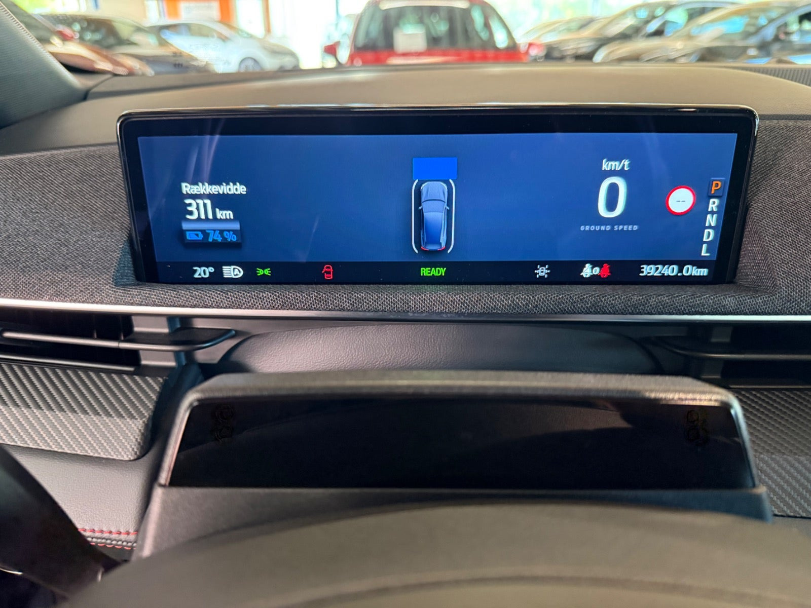 Blå Ford Mustang Mach-E fra 2024
