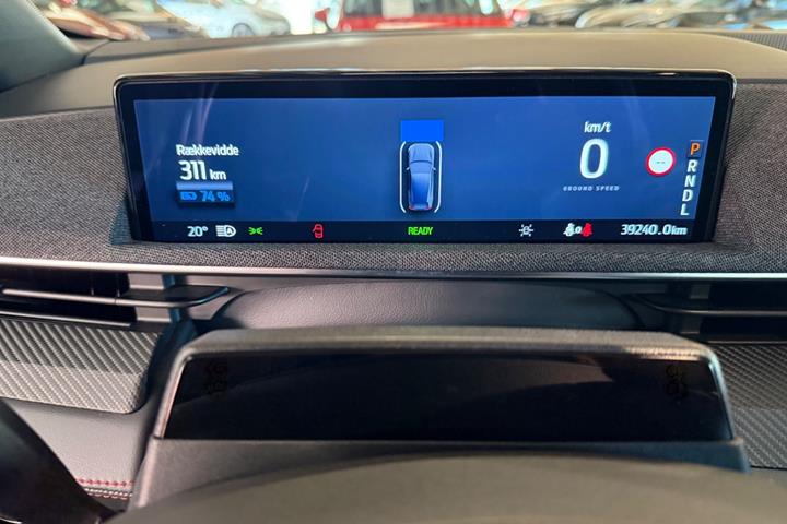 Blå Ford Mustang Mach-E fra 2024