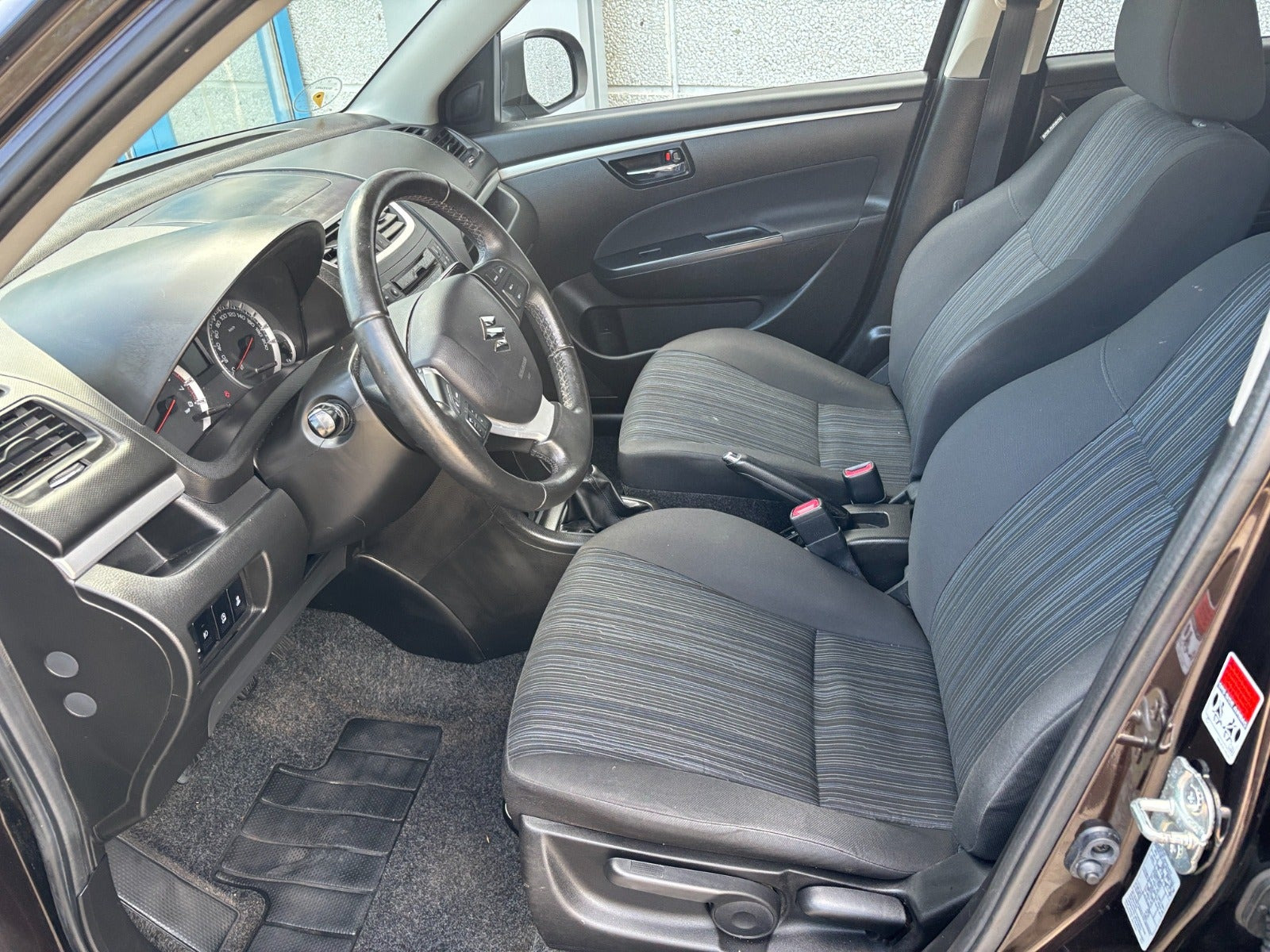 Brun Suzuki Swift fra 2014