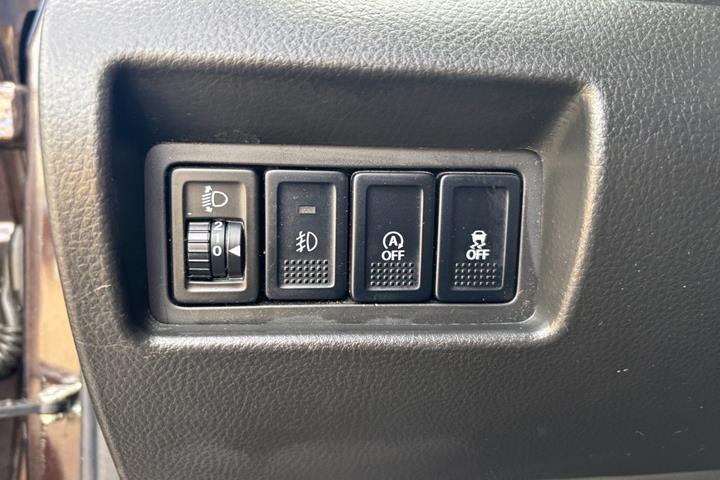 Brun Suzuki Swift fra 2014