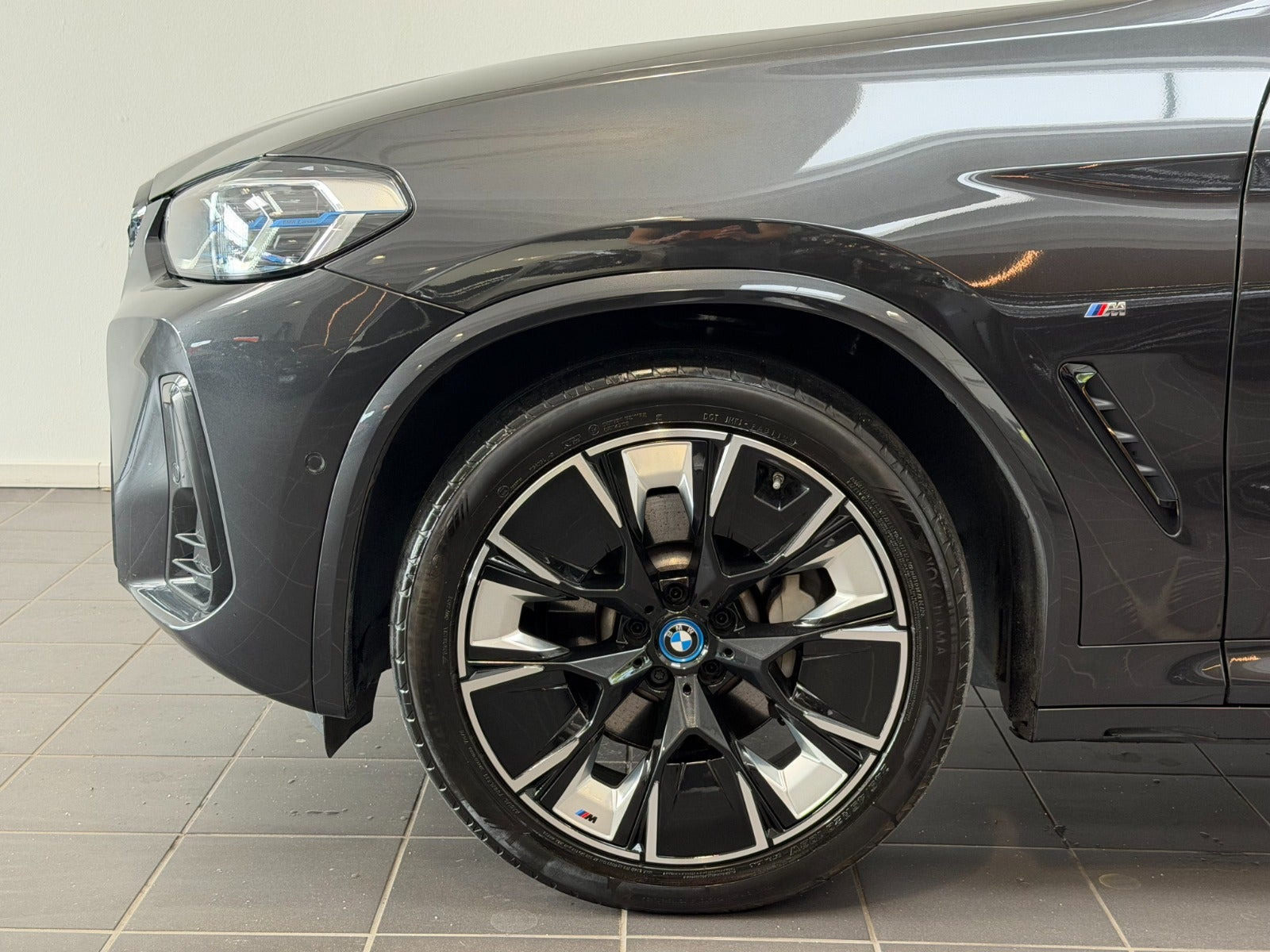 Sort BMW iX3 fra 2022