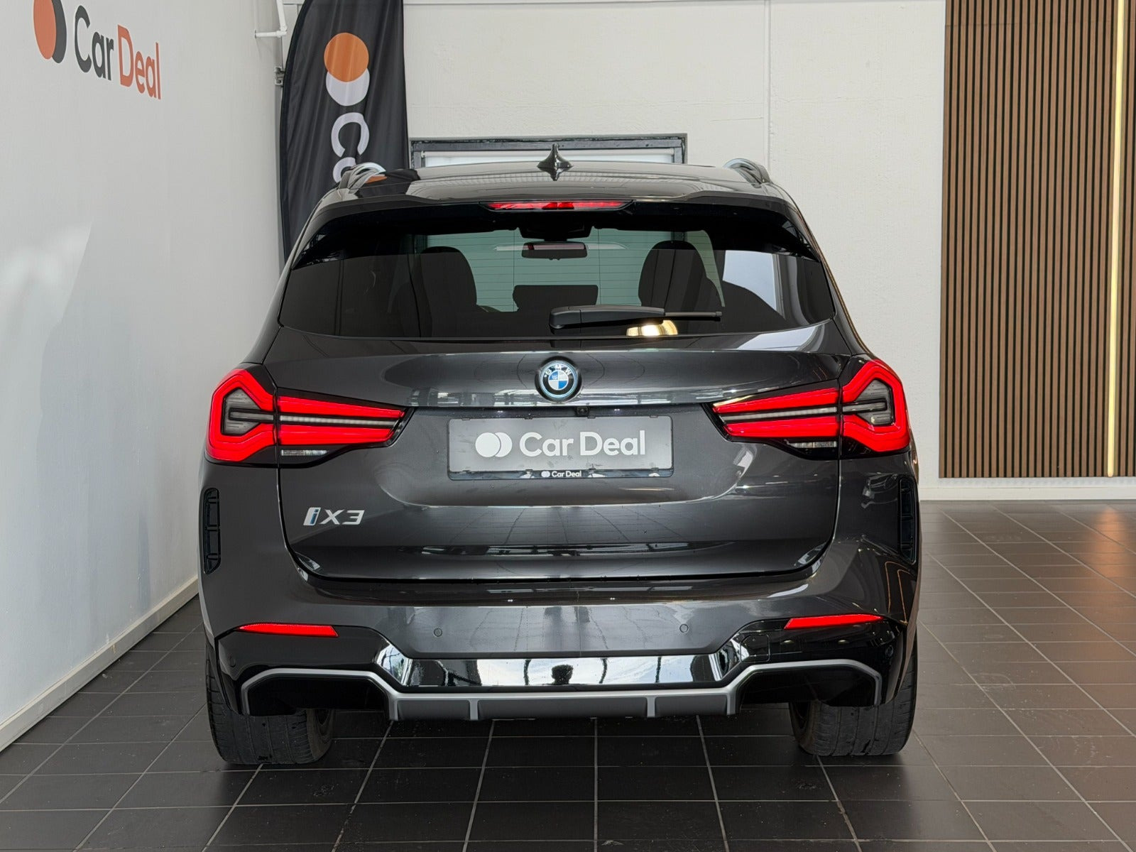 Sort BMW iX3 fra 2022