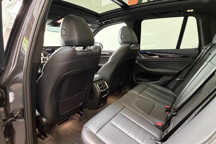Sort BMW iX3 fra 2022