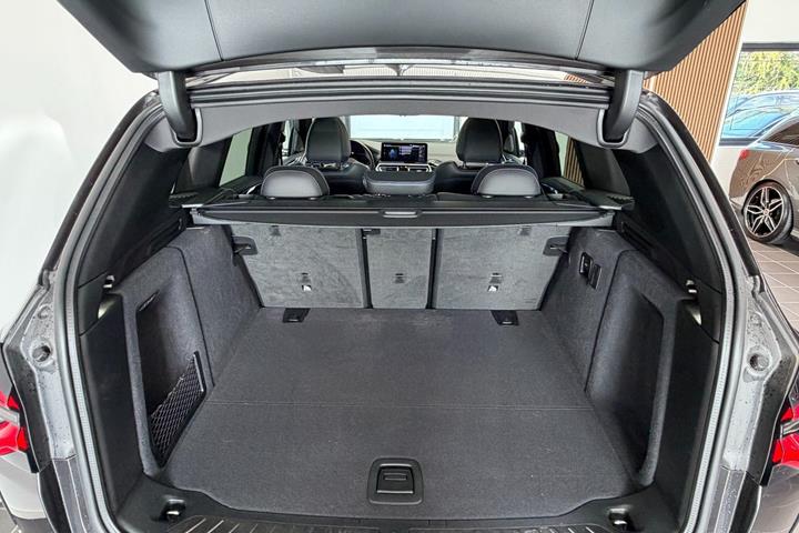 Sort BMW iX3 fra 2022