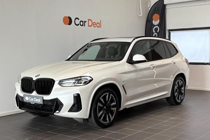 Hvid BMW iX3 fra 2023
