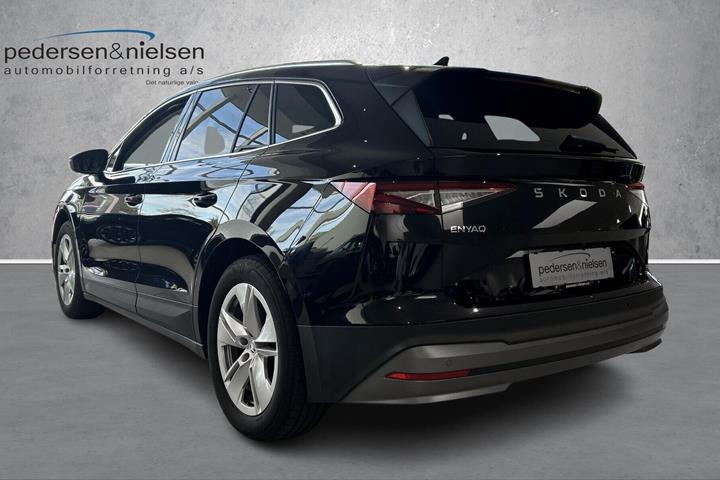 Sort Skoda Enyaq fra 2024