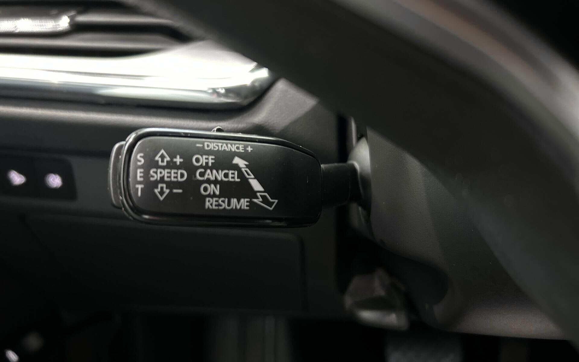 Sort Skoda Enyaq fra 2024