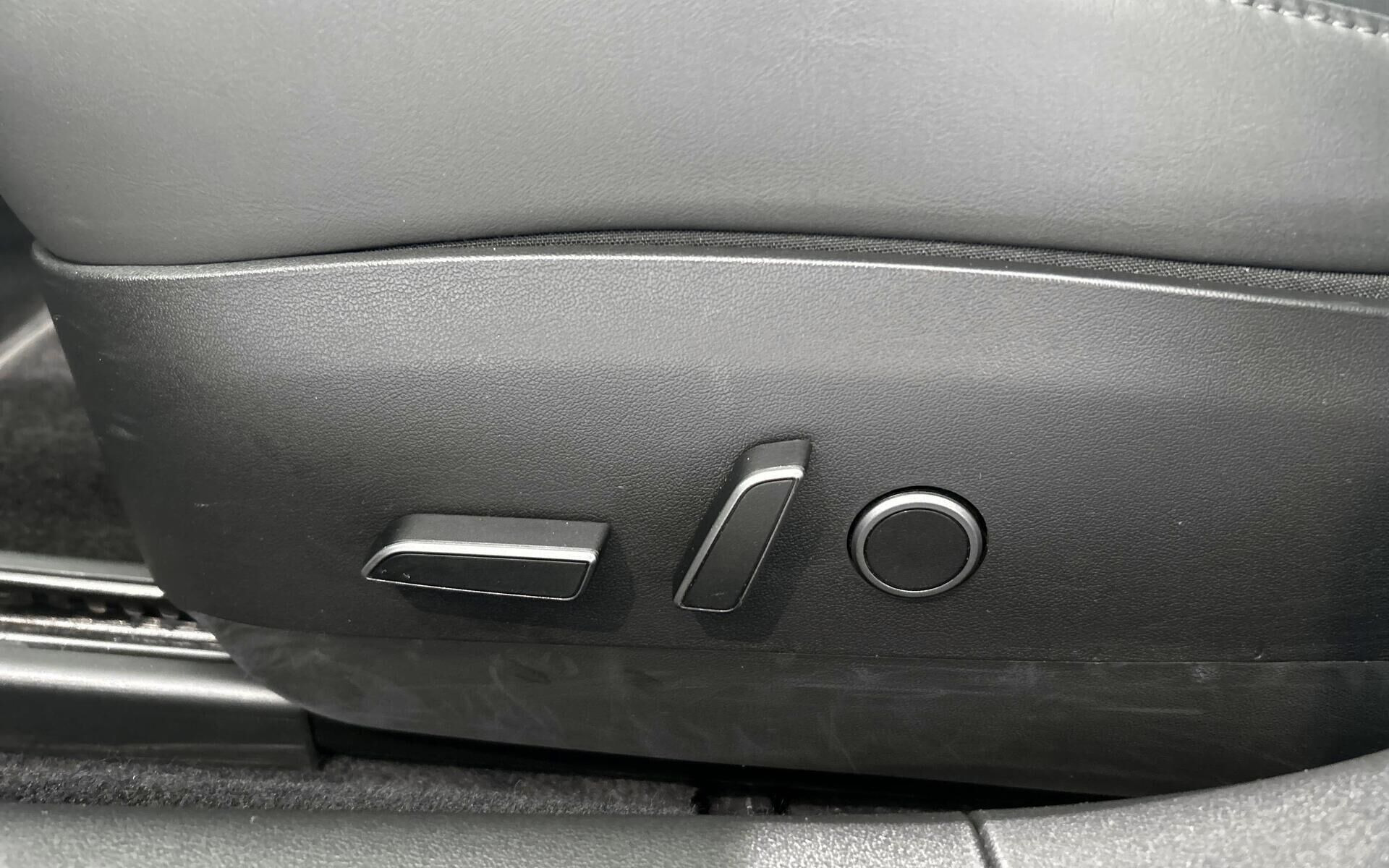 Sort Tesla Model 3 fra 2022