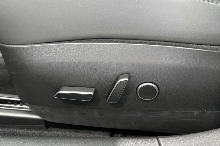 Sort Tesla Model 3 fra 2022