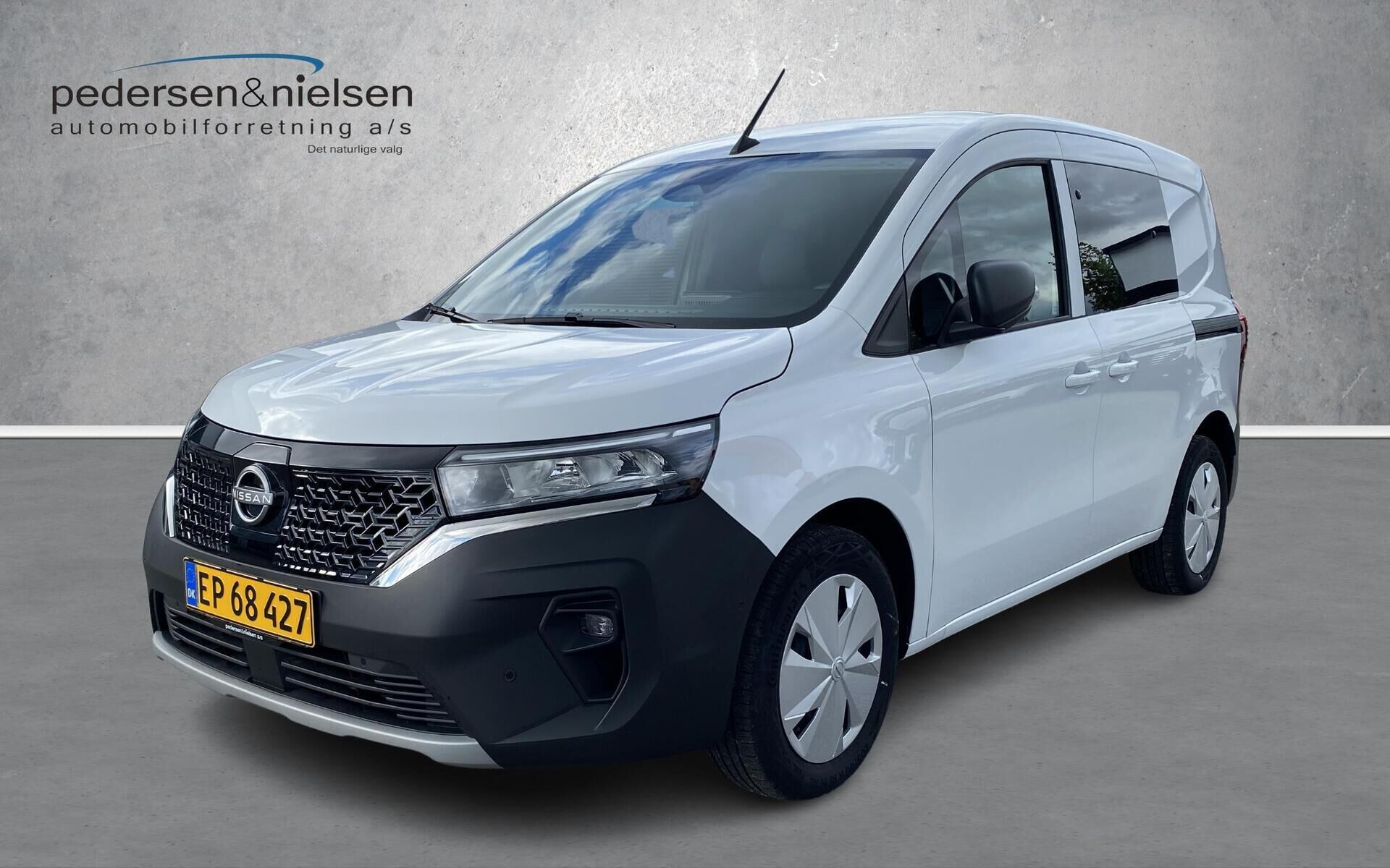 Nissan Townstar Van Electric 45KWH N-Connecta L1 Glazed FD + Glazed DSD GSR2B Compliant