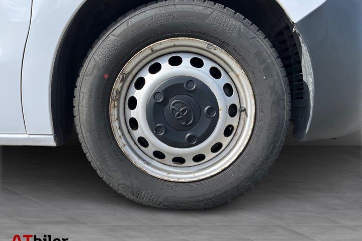 Hvid Toyota ProAce fra 2022