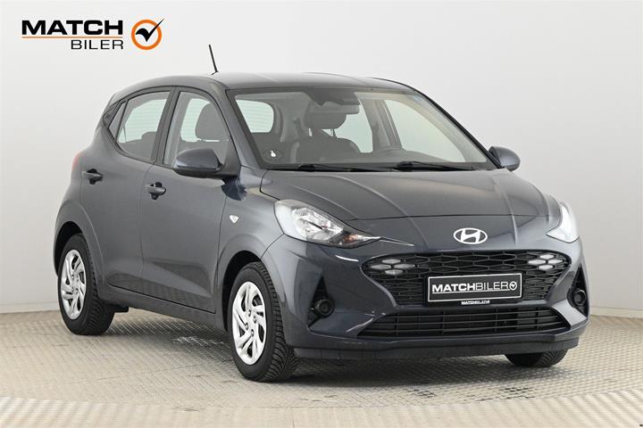 Grå Hyundai i10 fra 2023