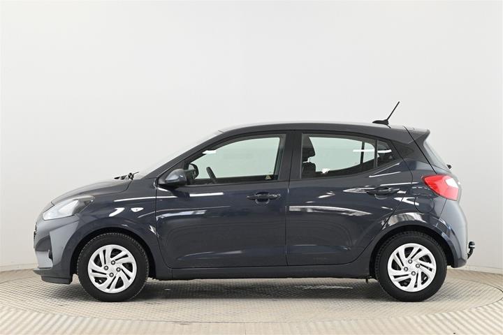 Grå Hyundai i10 fra 2023