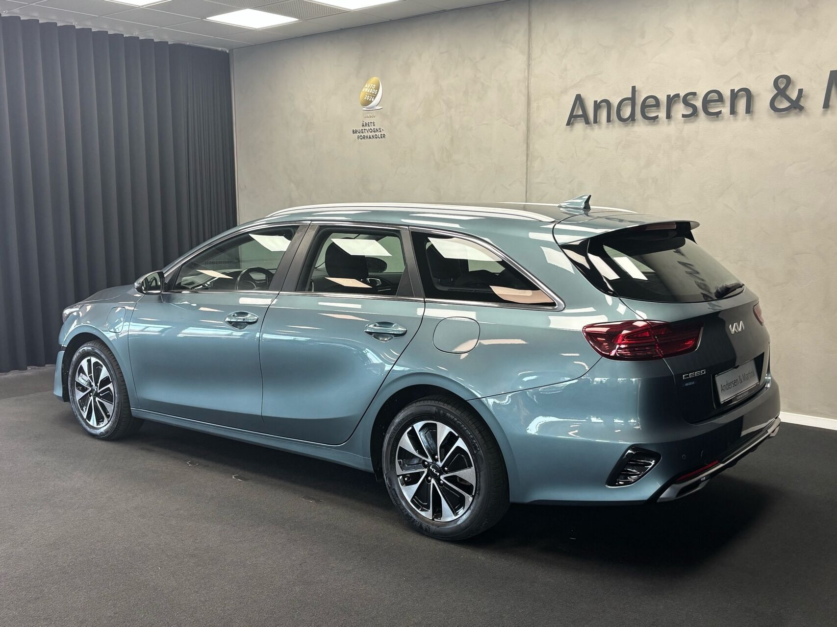 Blå Kia Ceed fra 2022