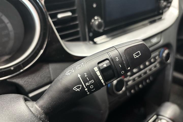 Blå Kia Ceed fra 2022