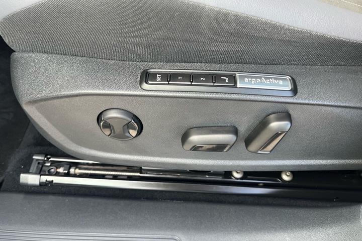 Hvid VW ID.4 fra 2023
