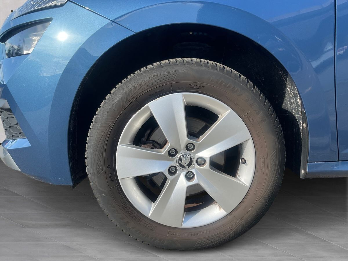 Blå Skoda Kamiq fra 2021
