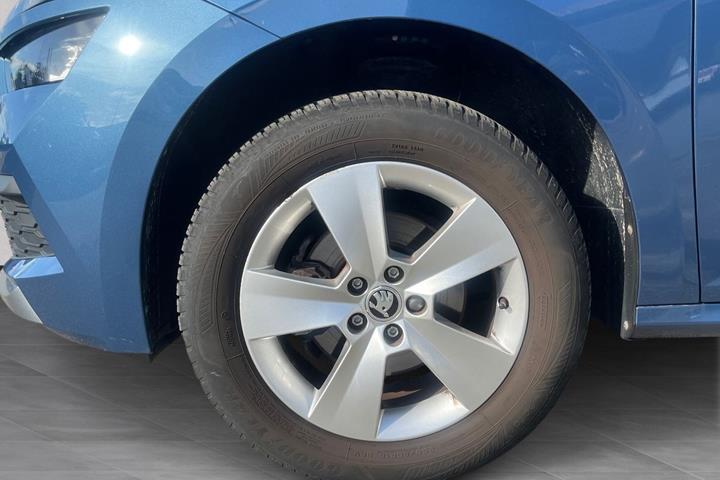 Blå Skoda Kamiq fra 2021