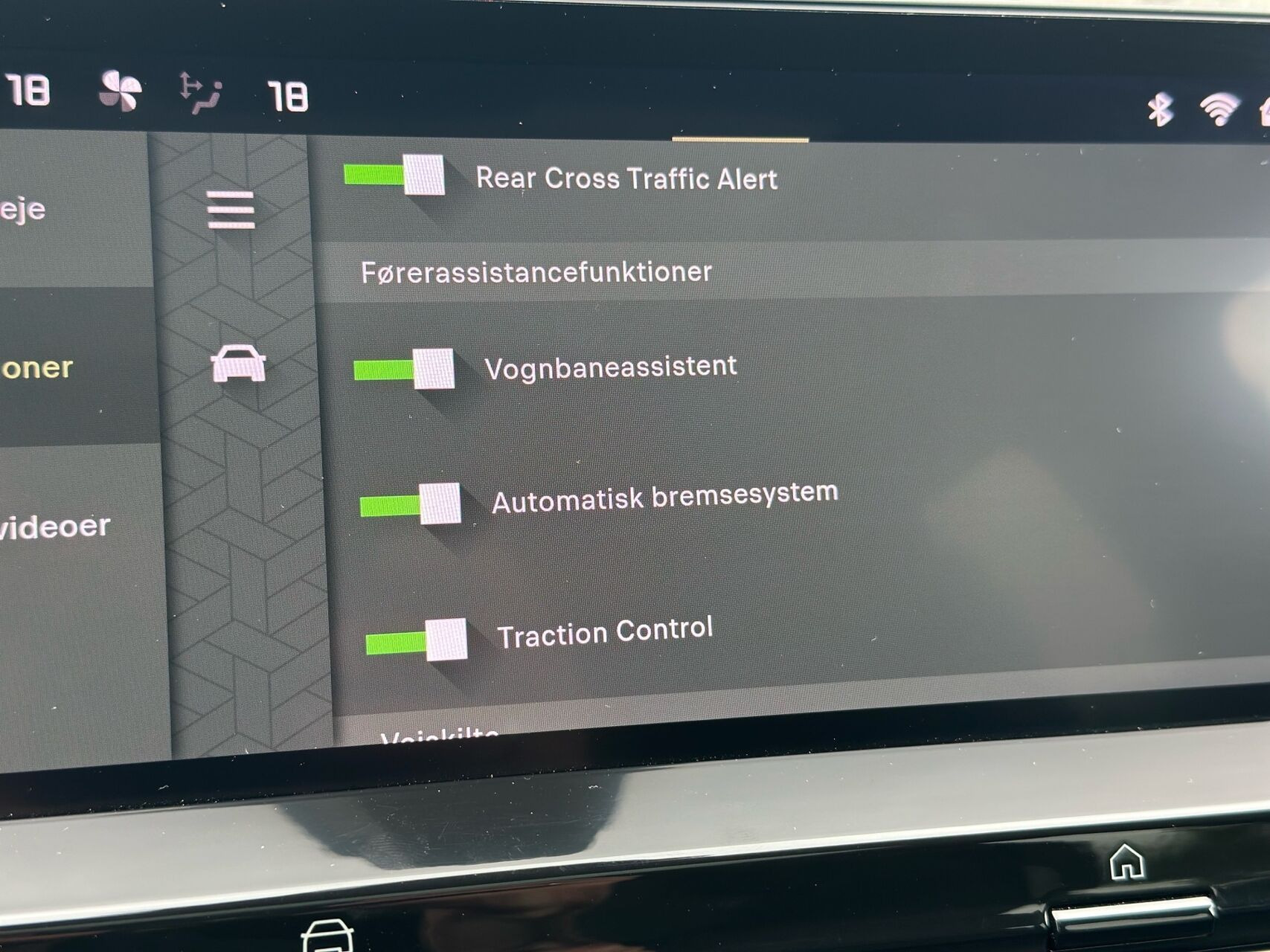 Grå Citroën C5 X fra 2023