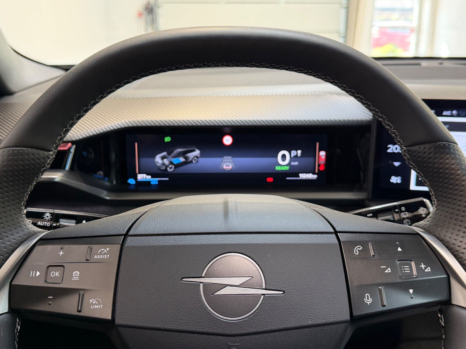 Sølv Opel Grandland-e fra 2025