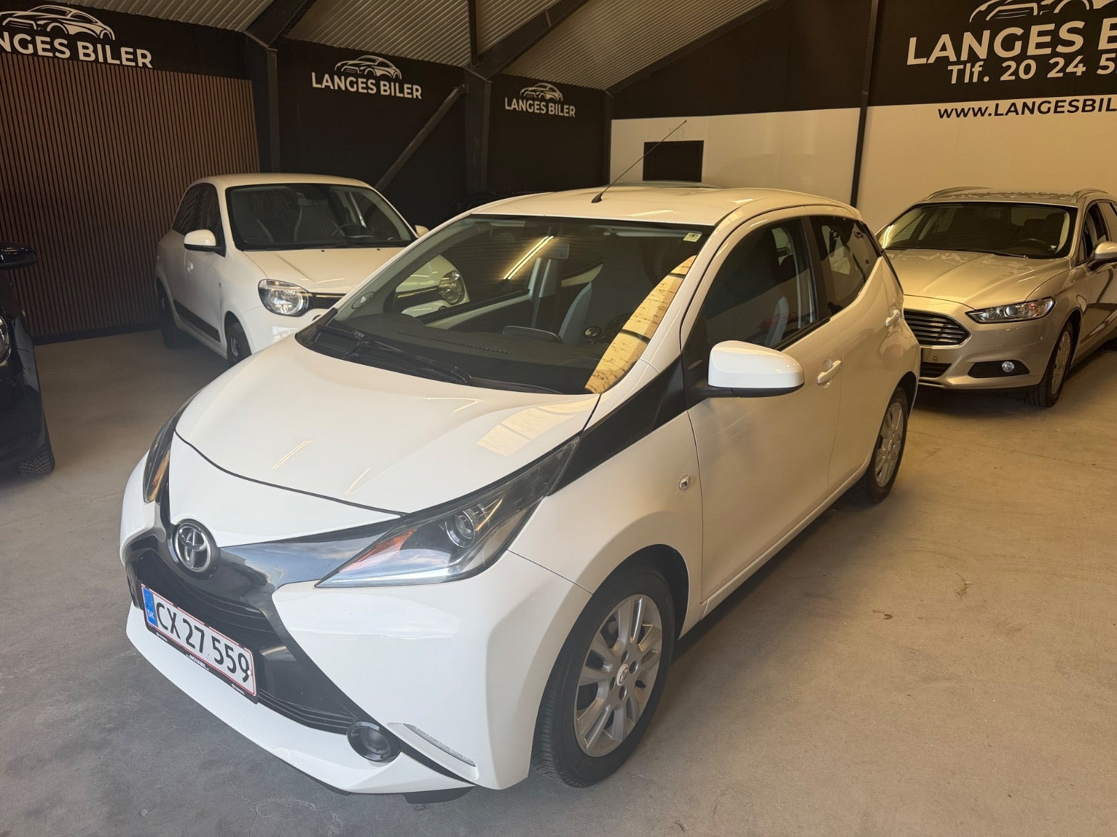 Hvid Toyota Aygo fra 2015