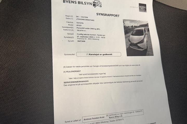 Hvid Toyota Aygo fra 2015