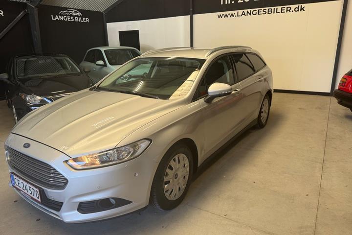 Sølv Ford Mondeo fra 2016