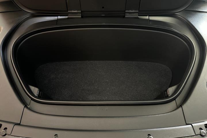 Grå Volvo XC40 fra 2021