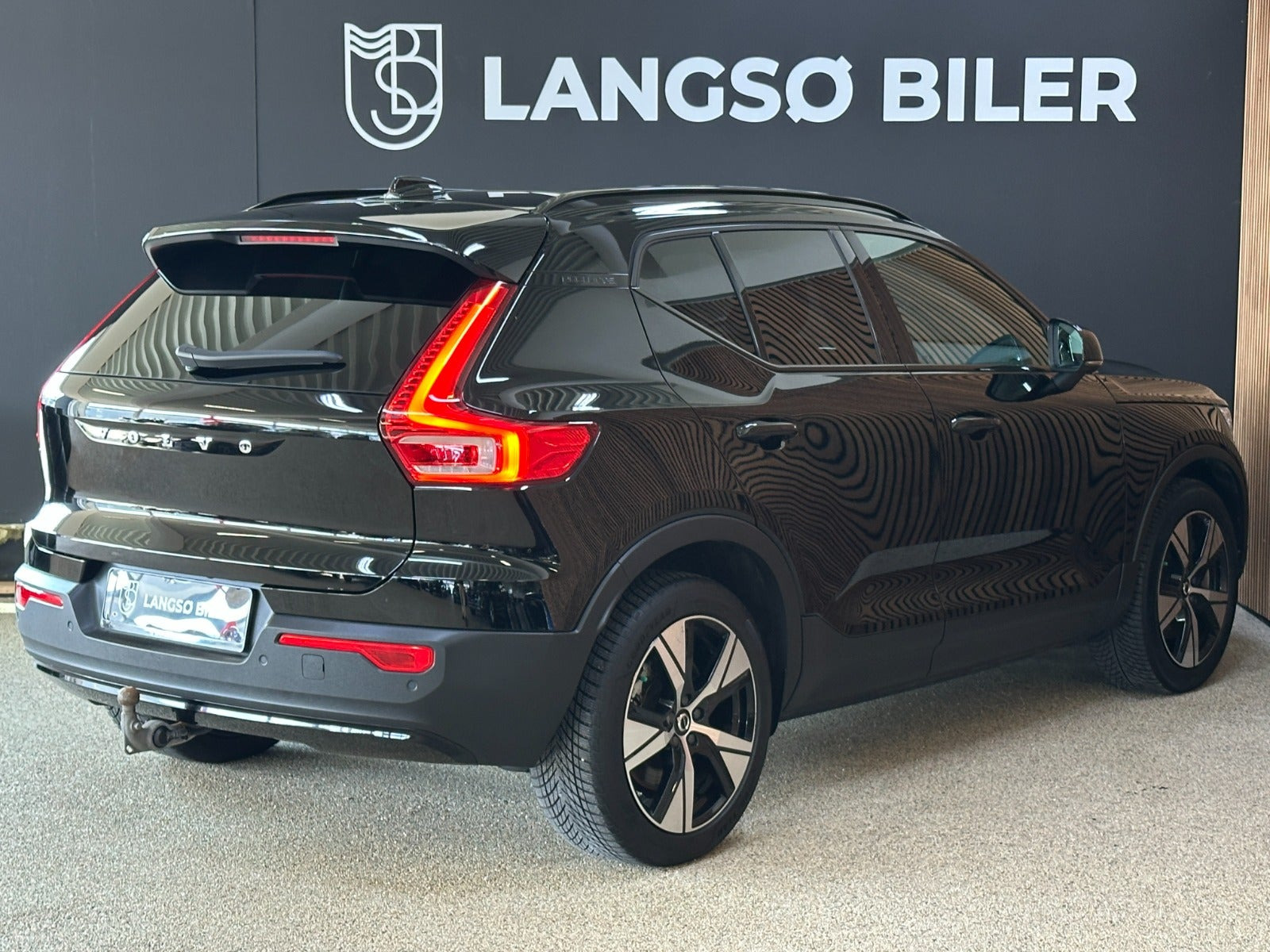 Sort Volvo XC40 fra 2021