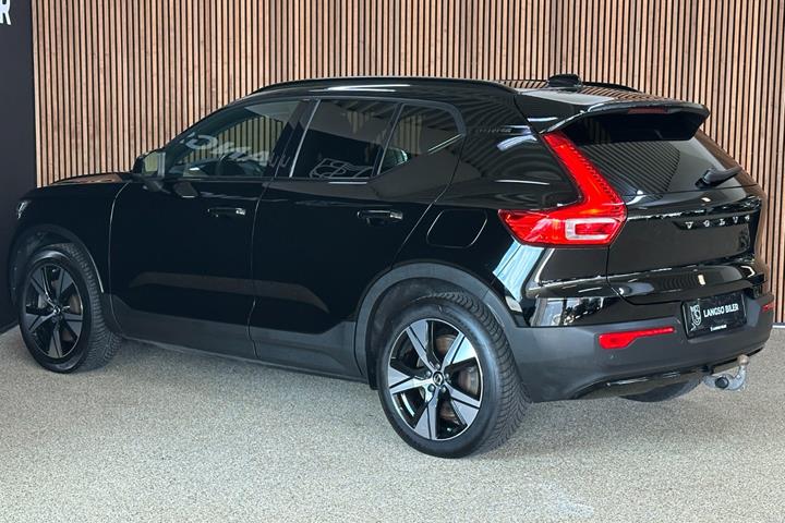 Sort Volvo XC40 fra 2021