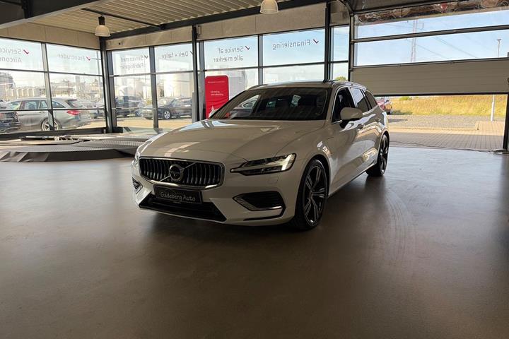 Hvid Volvo V60 fra 2019