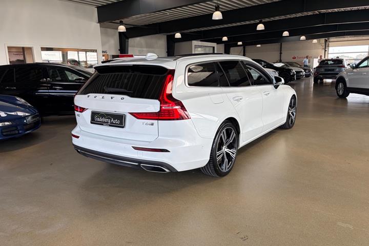 Hvid Volvo V60 fra 2019