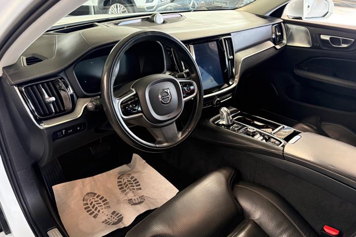 Hvid Volvo V60 fra 2019