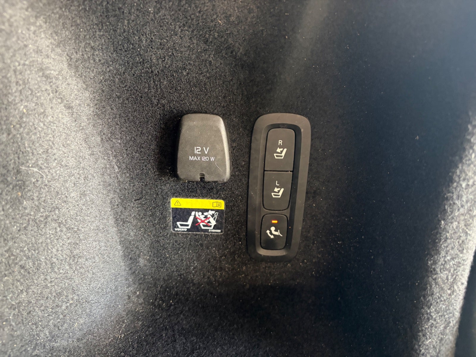Hvid Volvo V60 fra 2019