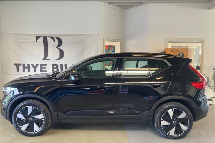 Sort Volvo XC40 fra 2024