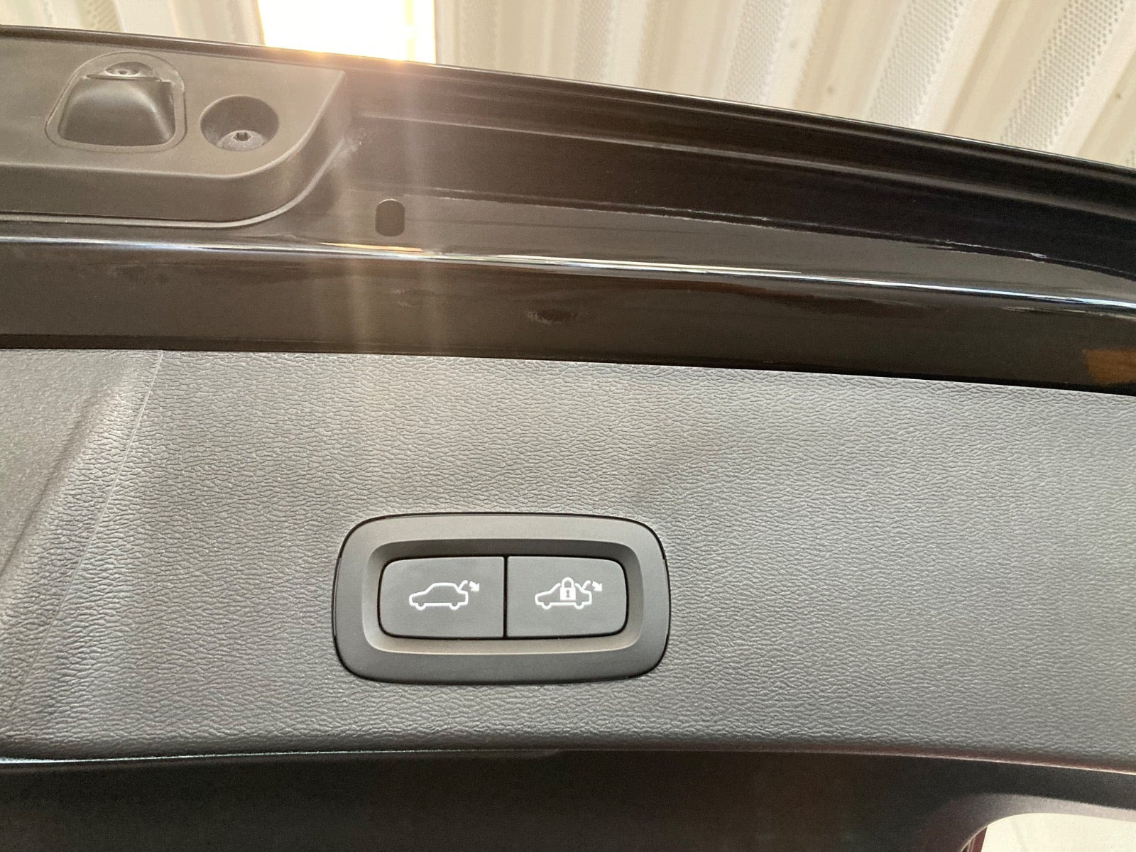 Sort Volvo XC40 fra 2024