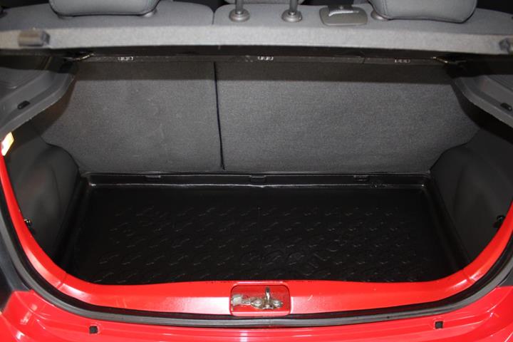Rød Chevrolet Spark fra 2011