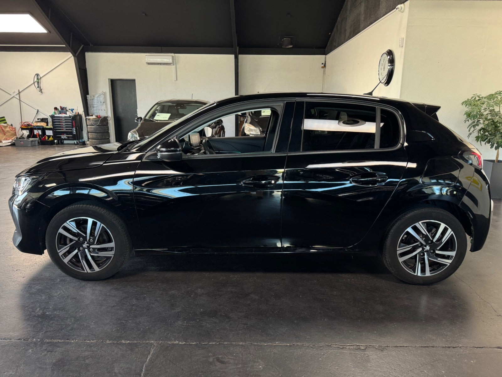 undefined Peugeot 208 fra 2021