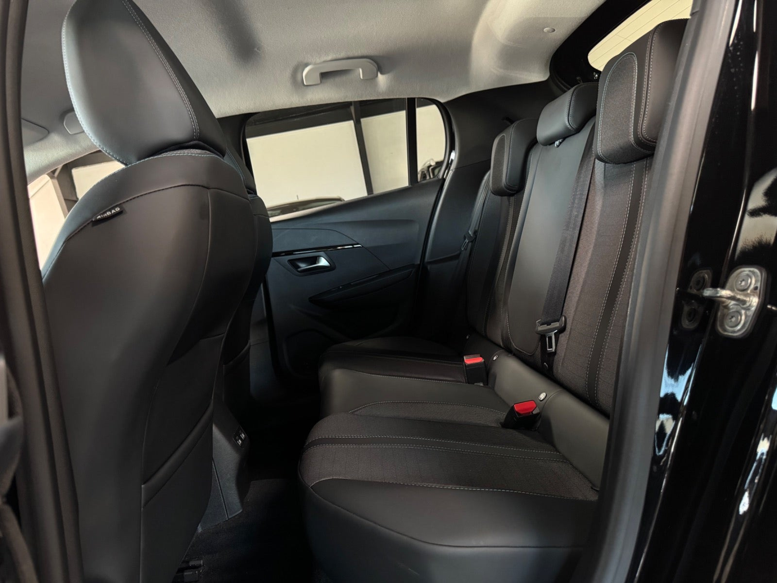 undefined Peugeot 208 fra 2021