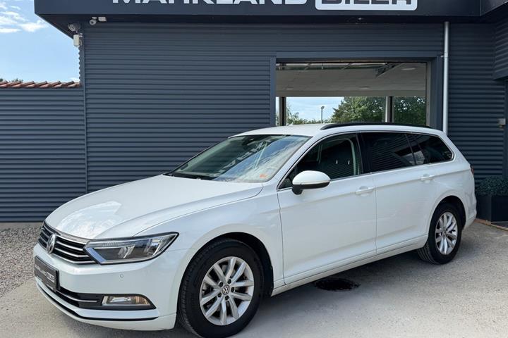 Hvid VW Passat fra 2019