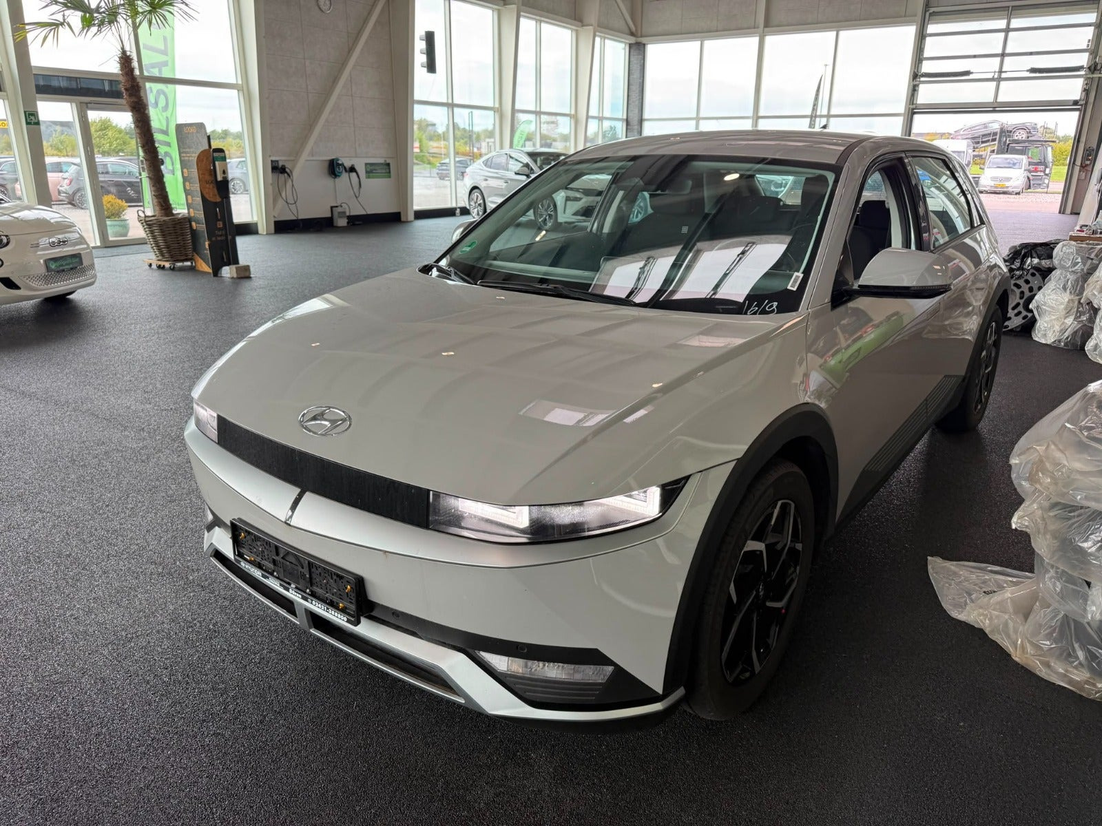 Grå Hyundai Ioniq 5 fra 2021