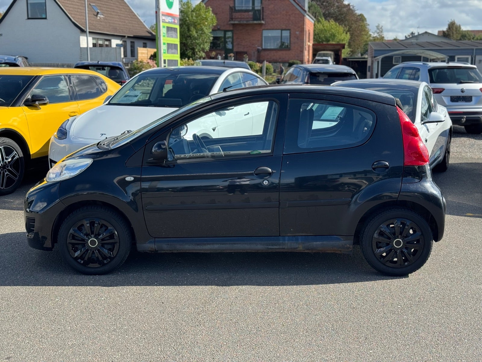 Sort Peugeot 107 fra 2009